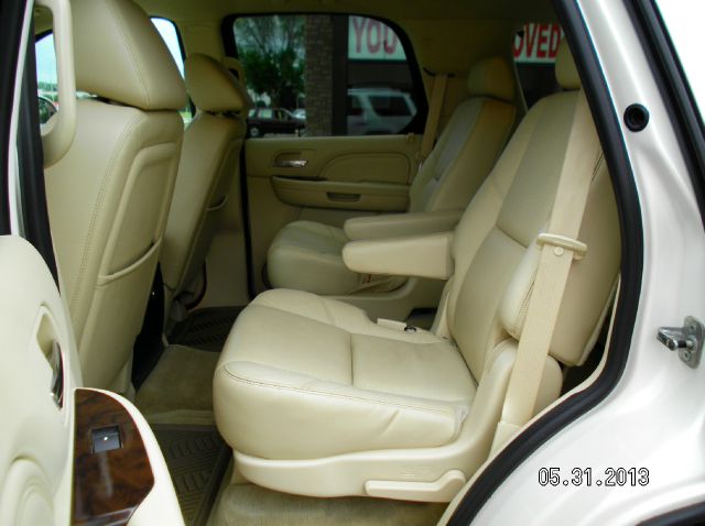 2008 Cadillac Escalade EX - DUAL Power Doors