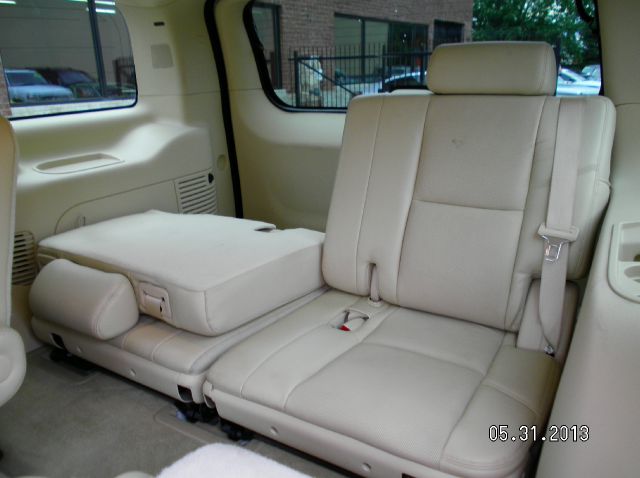 2008 Cadillac Escalade EX - DUAL Power Doors