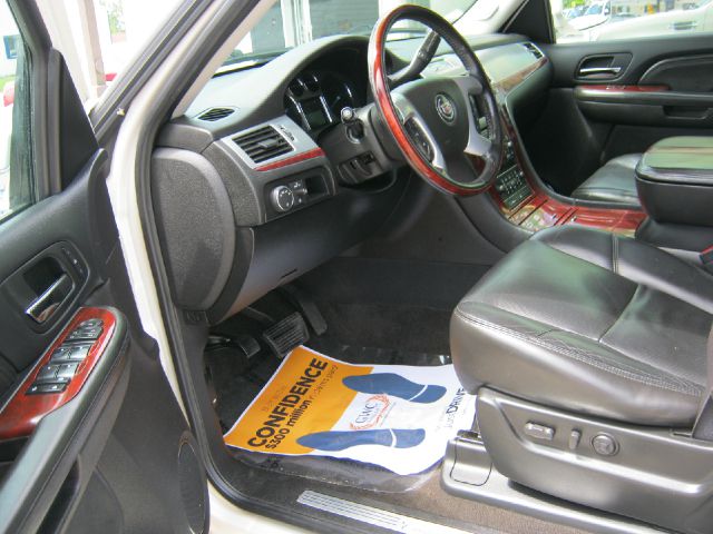 2008 Cadillac Escalade EX - DUAL Power Doors