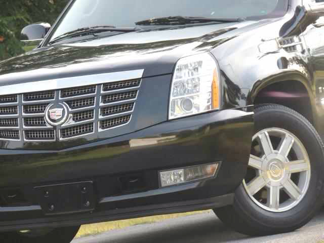 2008 Cadillac Escalade SR5 Sport Utility 4D