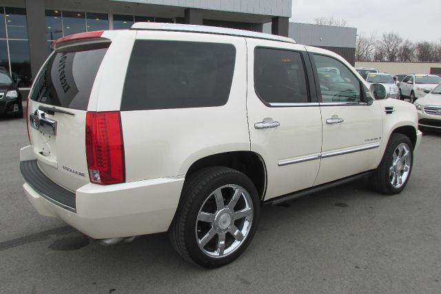 2009 Cadillac Escalade EX - DUAL Power Doors