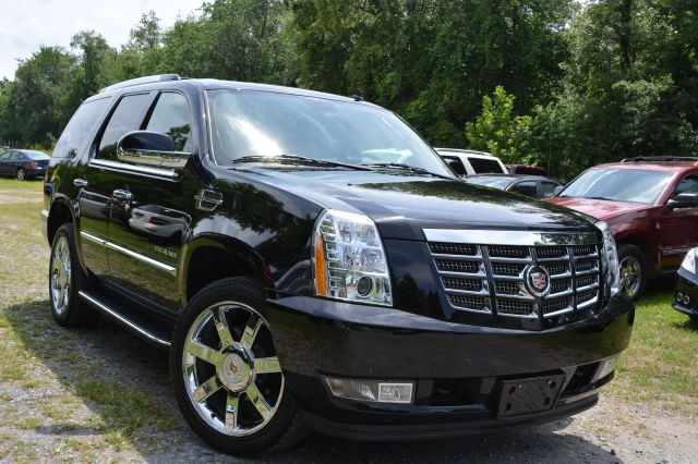 2010 Cadillac Escalade GLS PZEV