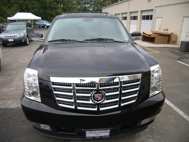 2011 Cadillac Escalade Premium