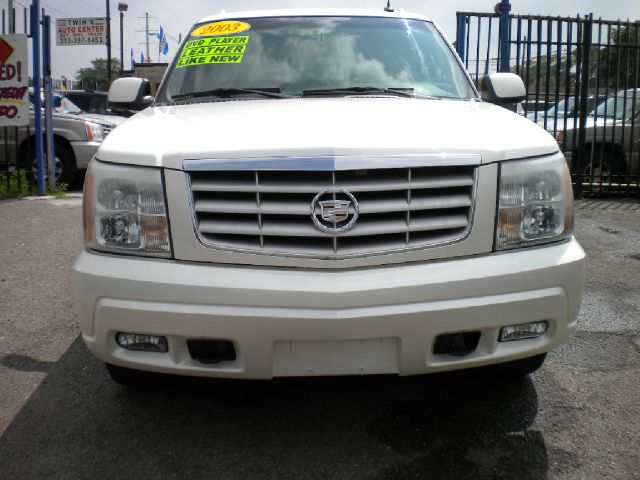 2003 Cadillac Escalade ESV SR5 Sport Utility 4D