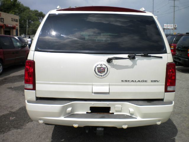 2003 Cadillac Escalade ESV SR5 Sport Utility 4D