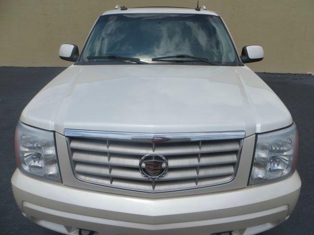 2003 Cadillac Escalade ESV SR5 Sport Utility 4D