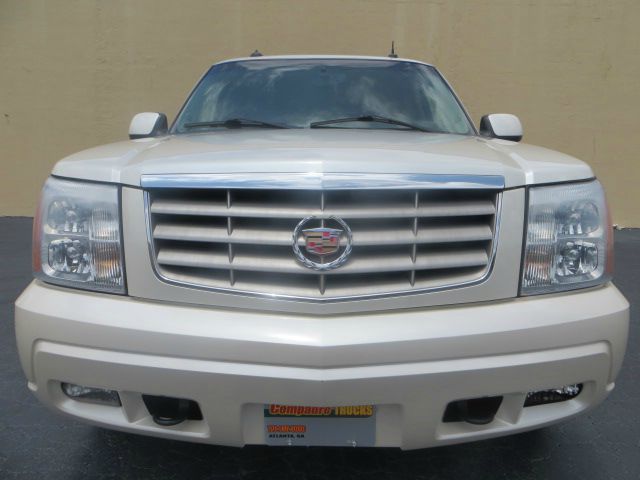 2003 Cadillac Escalade ESV SR5 Sport Utility 4D