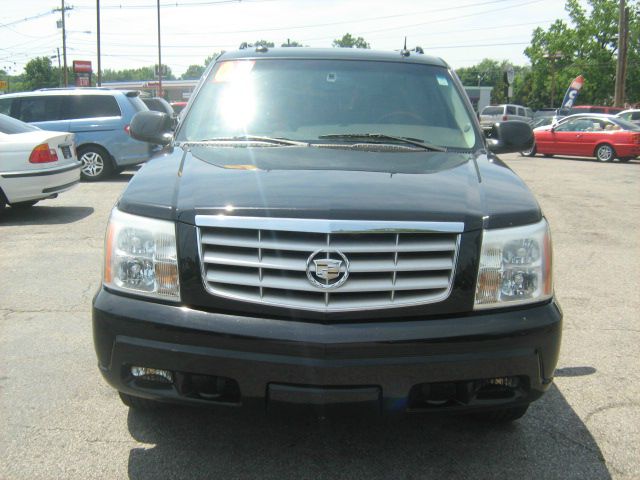 2003 Cadillac Escalade ESV SR5 Sport Utility 4D