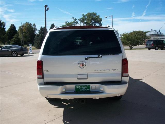 2004 Cadillac Escalade ESV SR5 Double CAB 4X4 V6