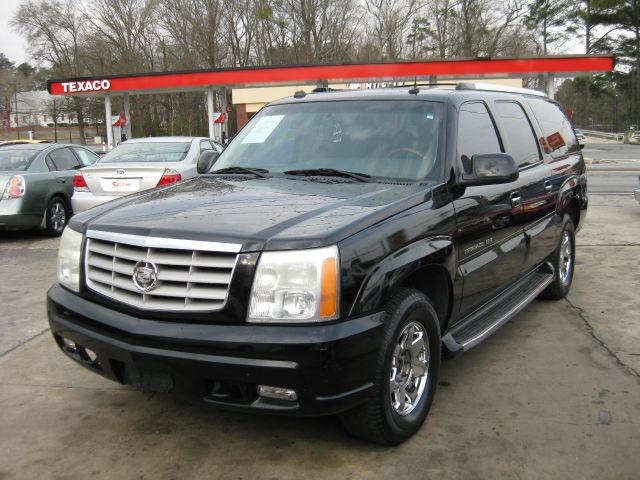 2004 Cadillac Escalade ESV 323ci