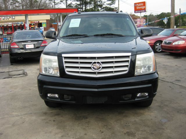 2004 Cadillac Escalade ESV 323ci