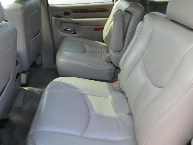 2004 Cadillac Escalade ESV 3.0i-2nd Bench-awd-vista ROOF