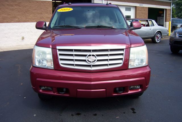 2004 Cadillac Escalade ESV SR5 Sport Utility 4D