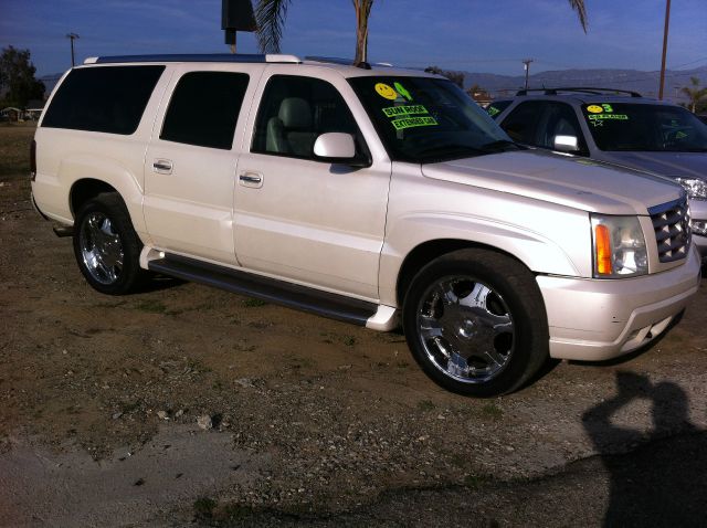 2004 Cadillac Escalade ESV SR5 Sport Utility 4D