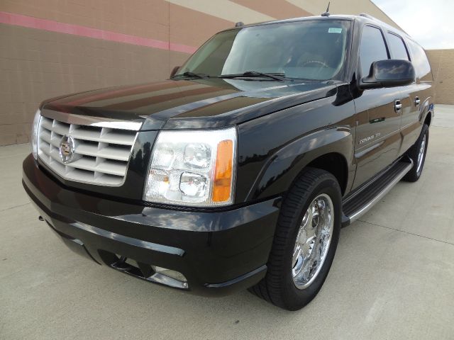 2005 Cadillac Escalade ESV 323ci