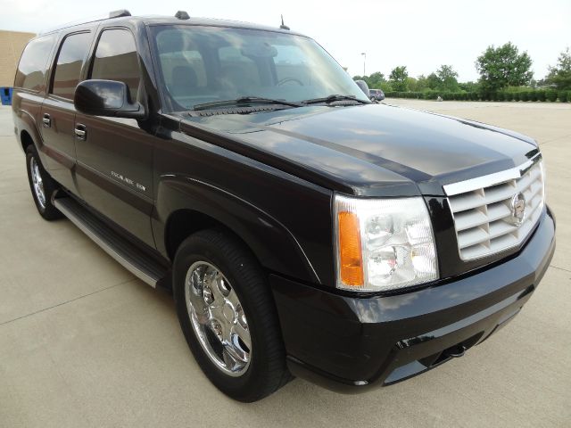 2005 Cadillac Escalade ESV 323ci