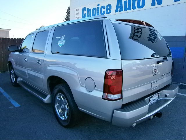 2005 Cadillac Escalade ESV SR5 Sport Utility 4D