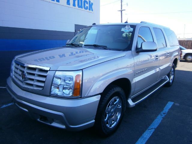 2005 Cadillac Escalade ESV SR5 Sport Utility 4D