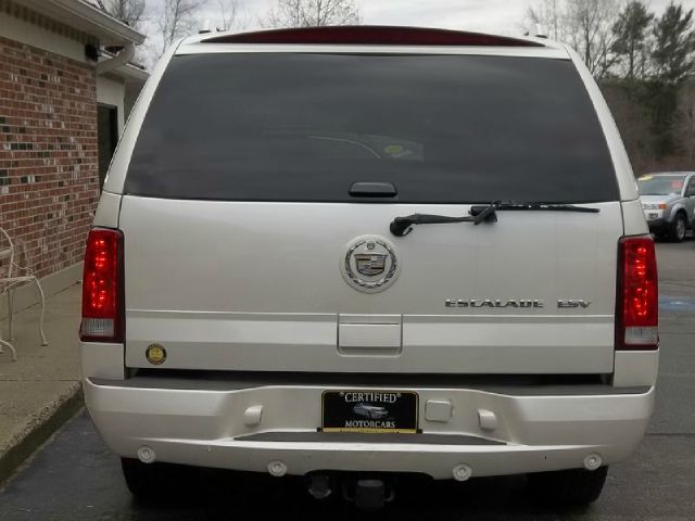 2005 Cadillac Escalade ESV SR5 Sport Utility 4D