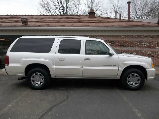 2005 Cadillac Escalade ESV SR5 Sport Utility 4D