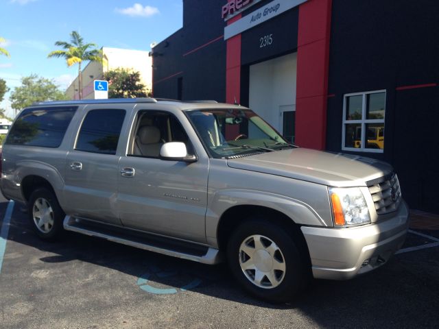 2005 Cadillac Escalade ESV SR5 Sport Utility 4D