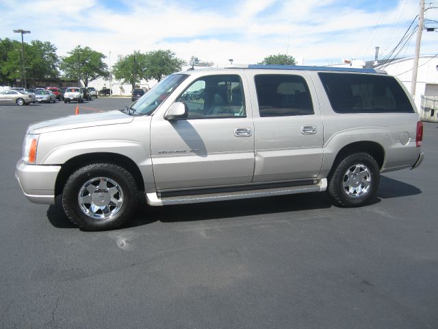 2005 Cadillac Escalade ESV SR5 Sport Utility 4D