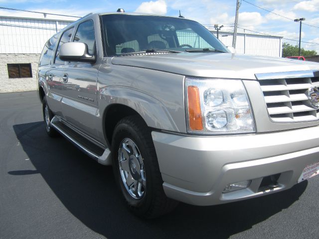 2005 Cadillac Escalade ESV SR5 Sport Utility 4D