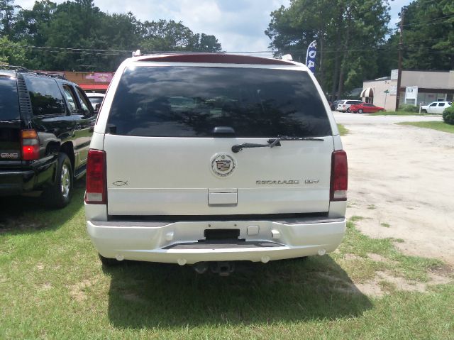 2005 Cadillac Escalade ESV SR5 Sport Utility 4D