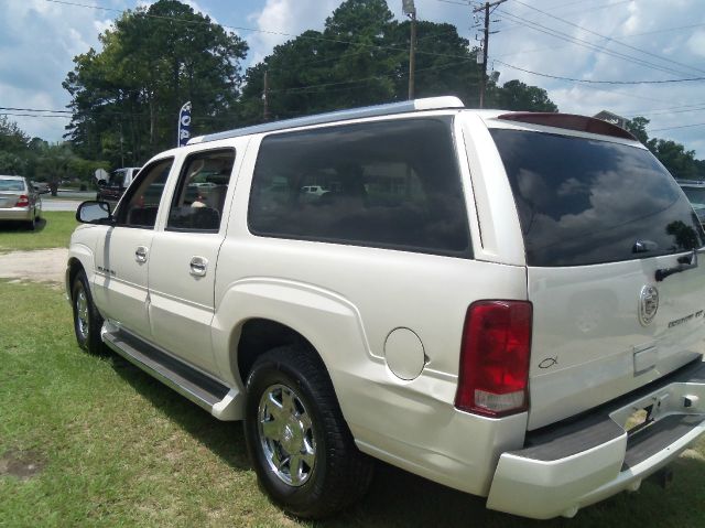 2005 Cadillac Escalade ESV SR5 Sport Utility 4D