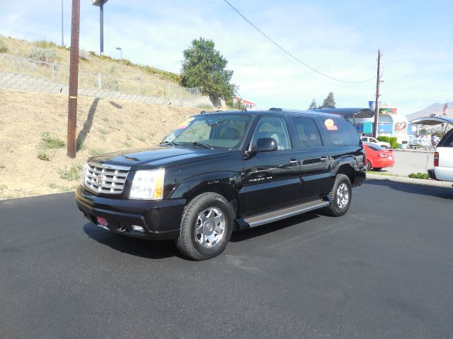 2005 Cadillac Escalade ESV SR5 Sport Utility 4D