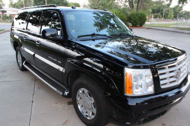 2005 Cadillac Escalade ESV SR5 Sport Utility 4D