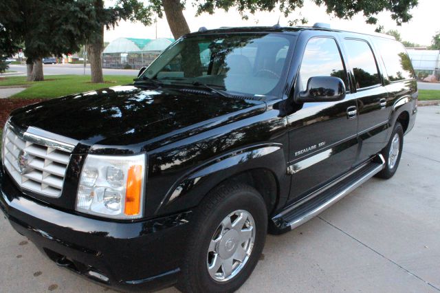 2005 Cadillac Escalade ESV SR5 Sport Utility 4D