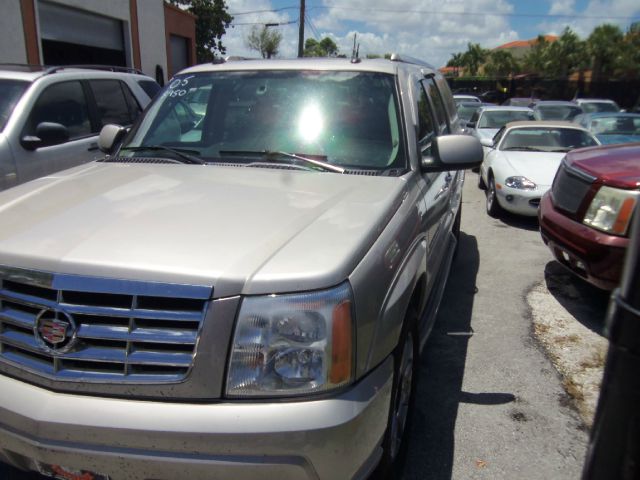 2005 Cadillac Escalade ESV SR5 Sport Utility 4D