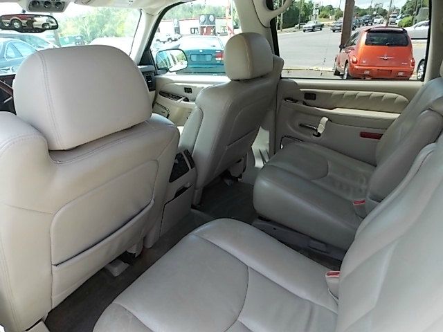 2005 Cadillac Escalade ESV 323ci