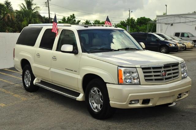 2005 Cadillac Escalade ESV SR5 Sport Utility 4D