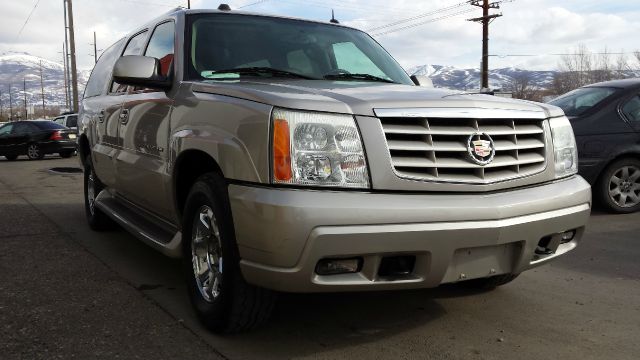 2005 Cadillac Escalade ESV SR5 Sport Utility 4D