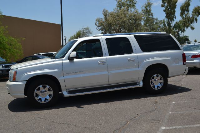 2005 Cadillac Escalade ESV SR5 Sport Utility 4D