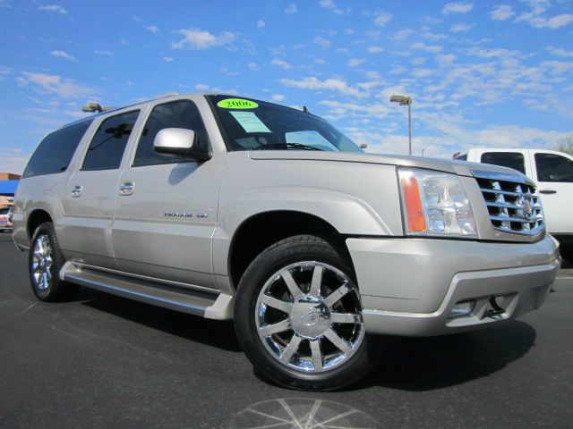 2006 Cadillac Escalade ESV SR5 Sport Utility 4D