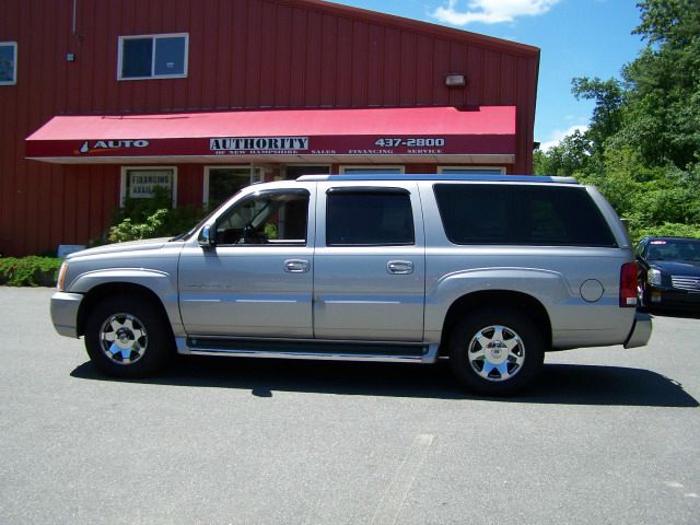 2006 Cadillac Escalade ESV 323ci