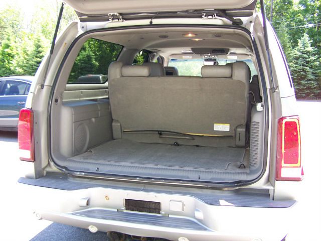 2006 Cadillac Escalade ESV 323ci