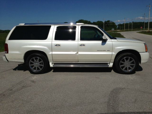 2006 Cadillac Escalade ESV 323ci