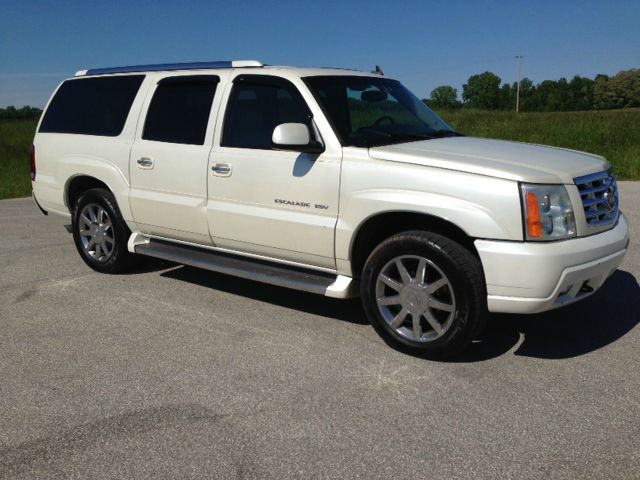 2006 Cadillac Escalade ESV 323ci