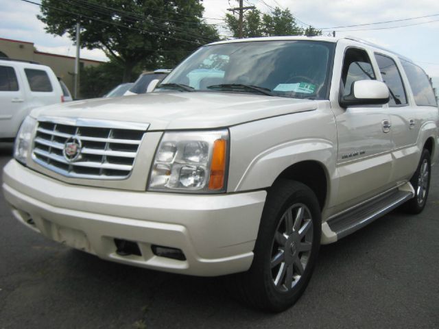 2006 Cadillac Escalade ESV 323ci