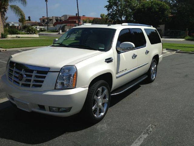 2007 Cadillac Escalade ESV SR5 Sport Utility 4D