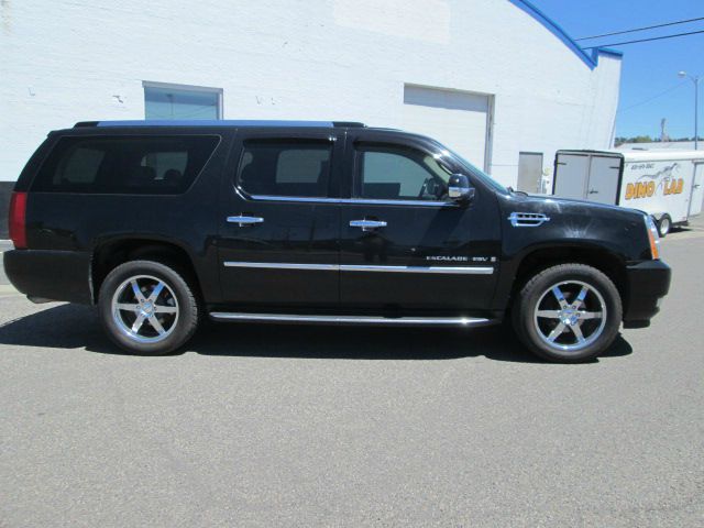 2007 Cadillac Escalade ESV SR5 Sport Utility 4D