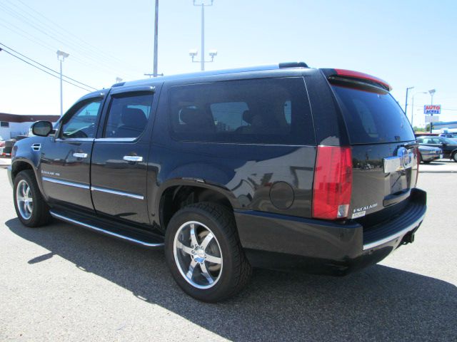 2007 Cadillac Escalade ESV SR5 Sport Utility 4D