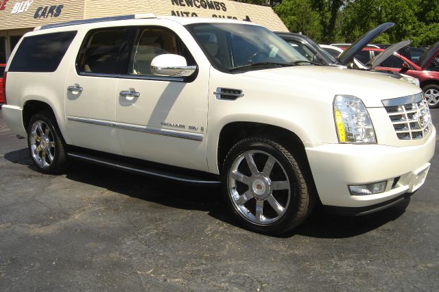 2007 Cadillac Escalade ESV SR5 Sport Utility 4D