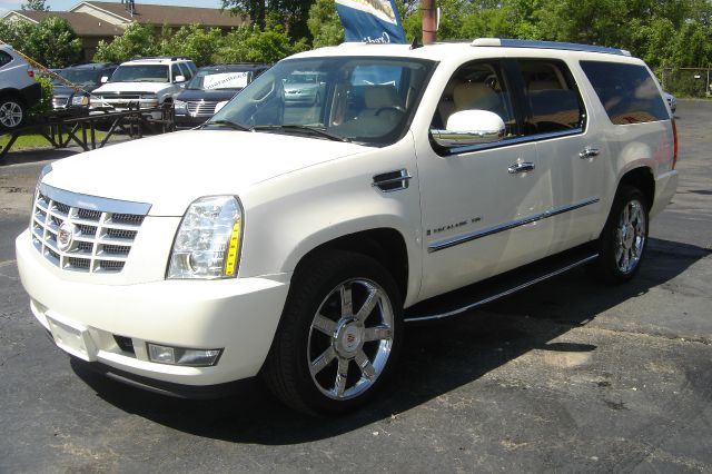 2007 Cadillac Escalade ESV SR5 Sport Utility 4D