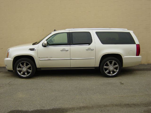 2007 Cadillac Escalade ESV SR5 Sport Utility 4D