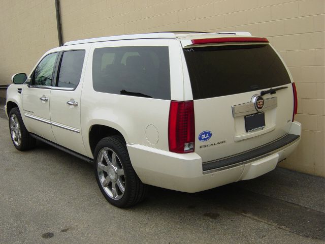 2007 Cadillac Escalade ESV SR5 Sport Utility 4D